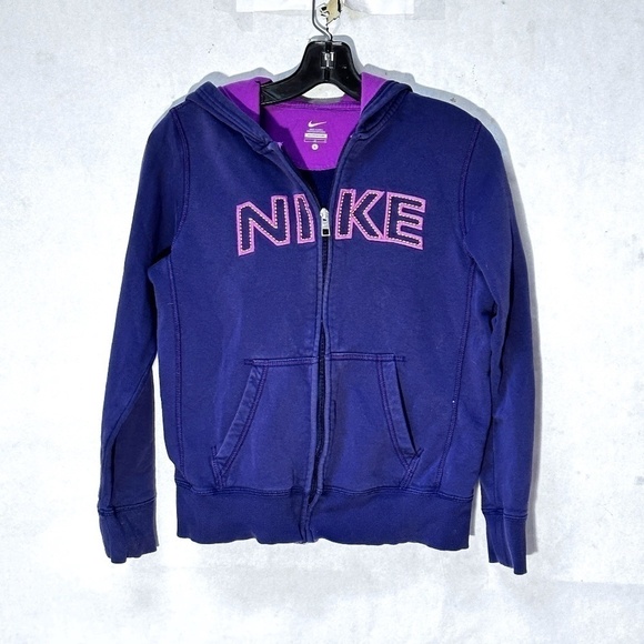 Nike Sweaters - NIKE Sporty Athletic Purple Zip Up Women's Basketball Hoodie